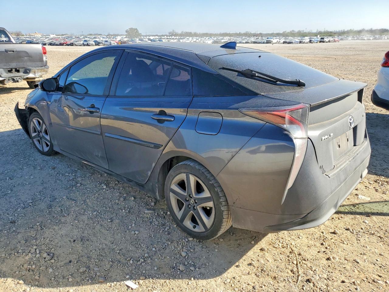 2016 TOYOTA PRIUS THREE TOURING photo 2