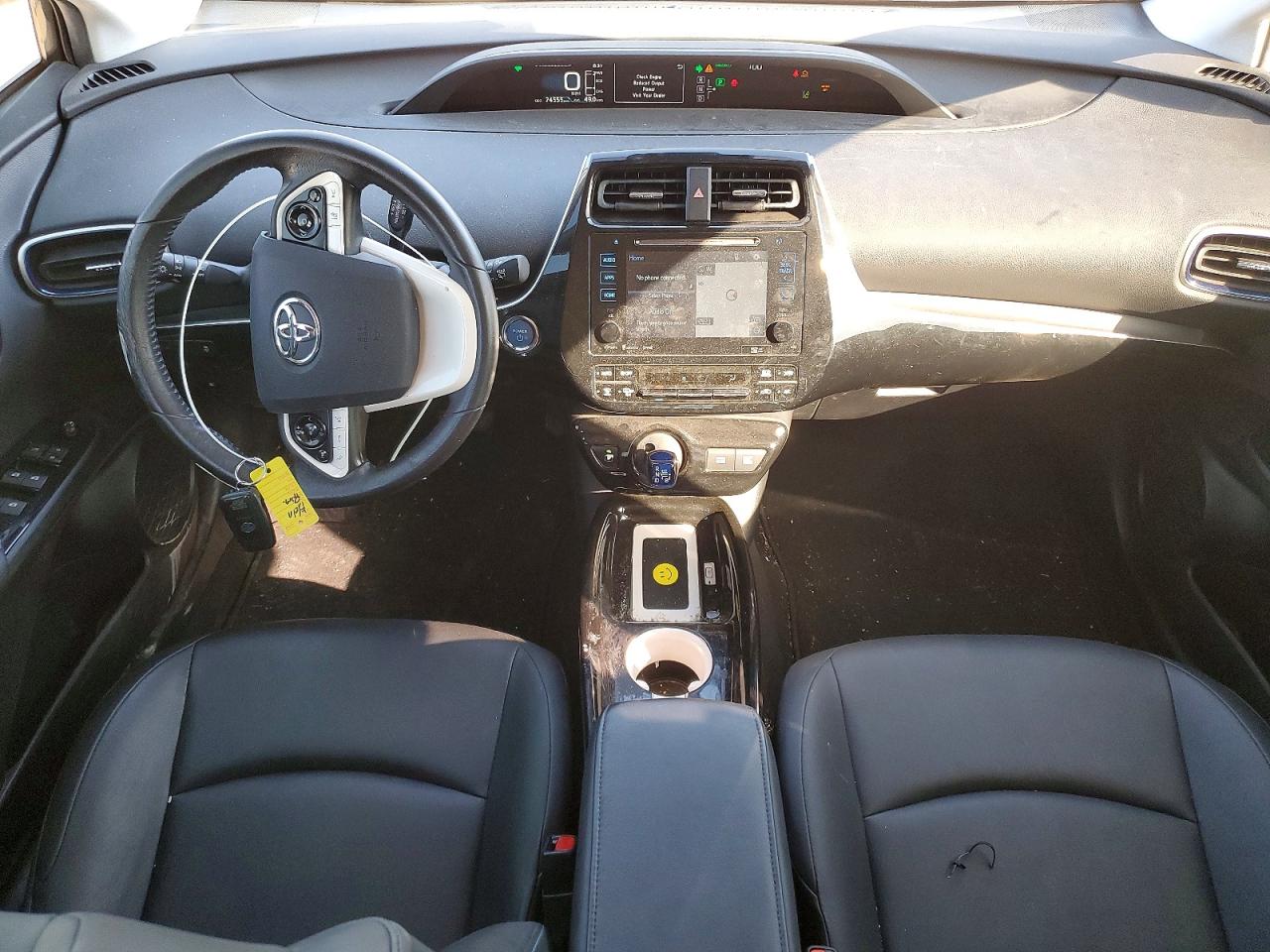 2016 TOYOTA PRIUS THREE TOURING photo 8