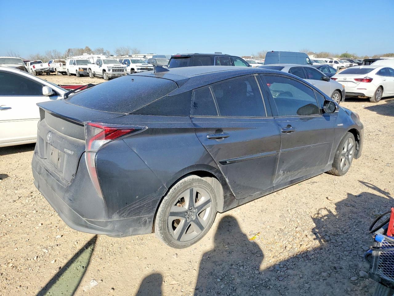 2016 TOYOTA PRIUS THREE TOURING photo 3