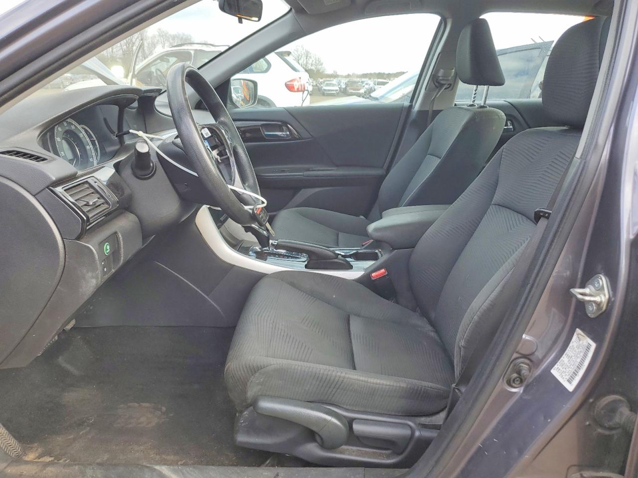 2017 HONDA ACCORD LX photo 7