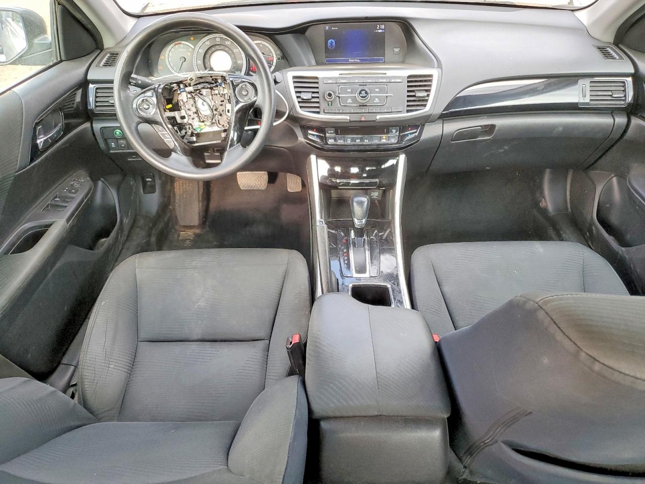 2017 HONDA ACCORD LX photo 8