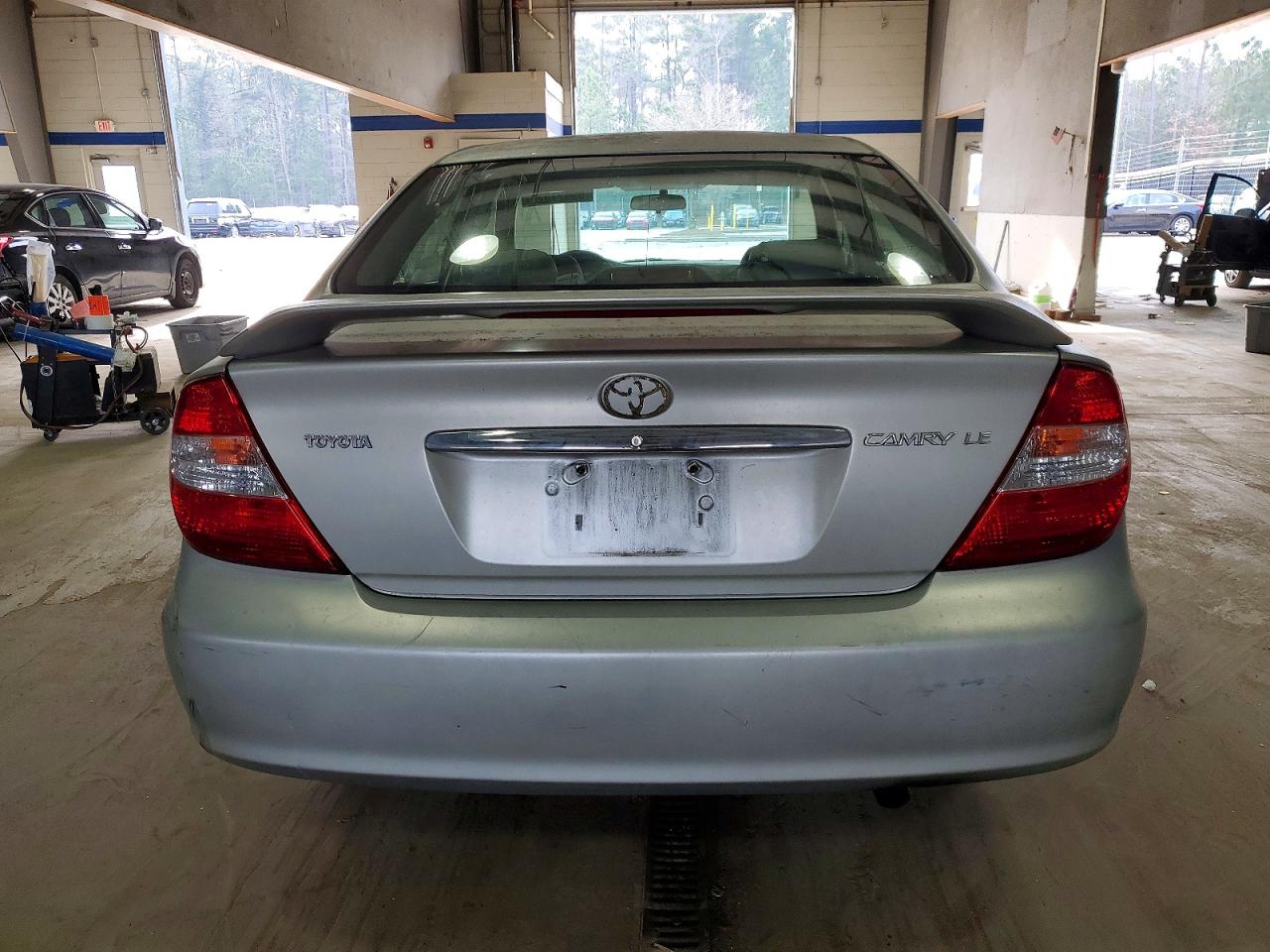 2002 TOYOTA CAMRY LE photo 6