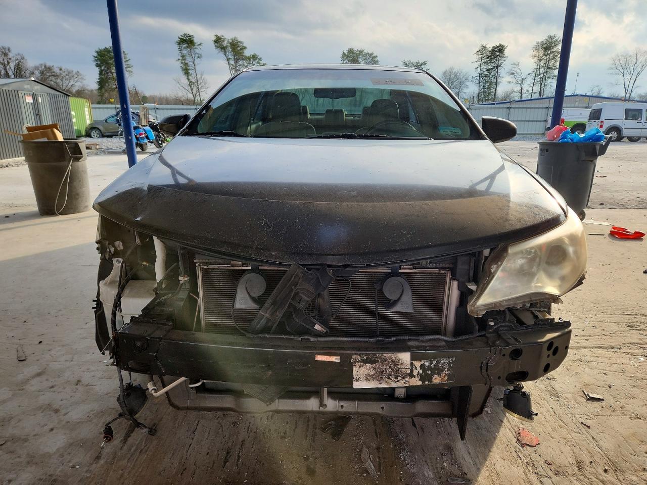 2014 TOYOTA CAMRY L photo 9