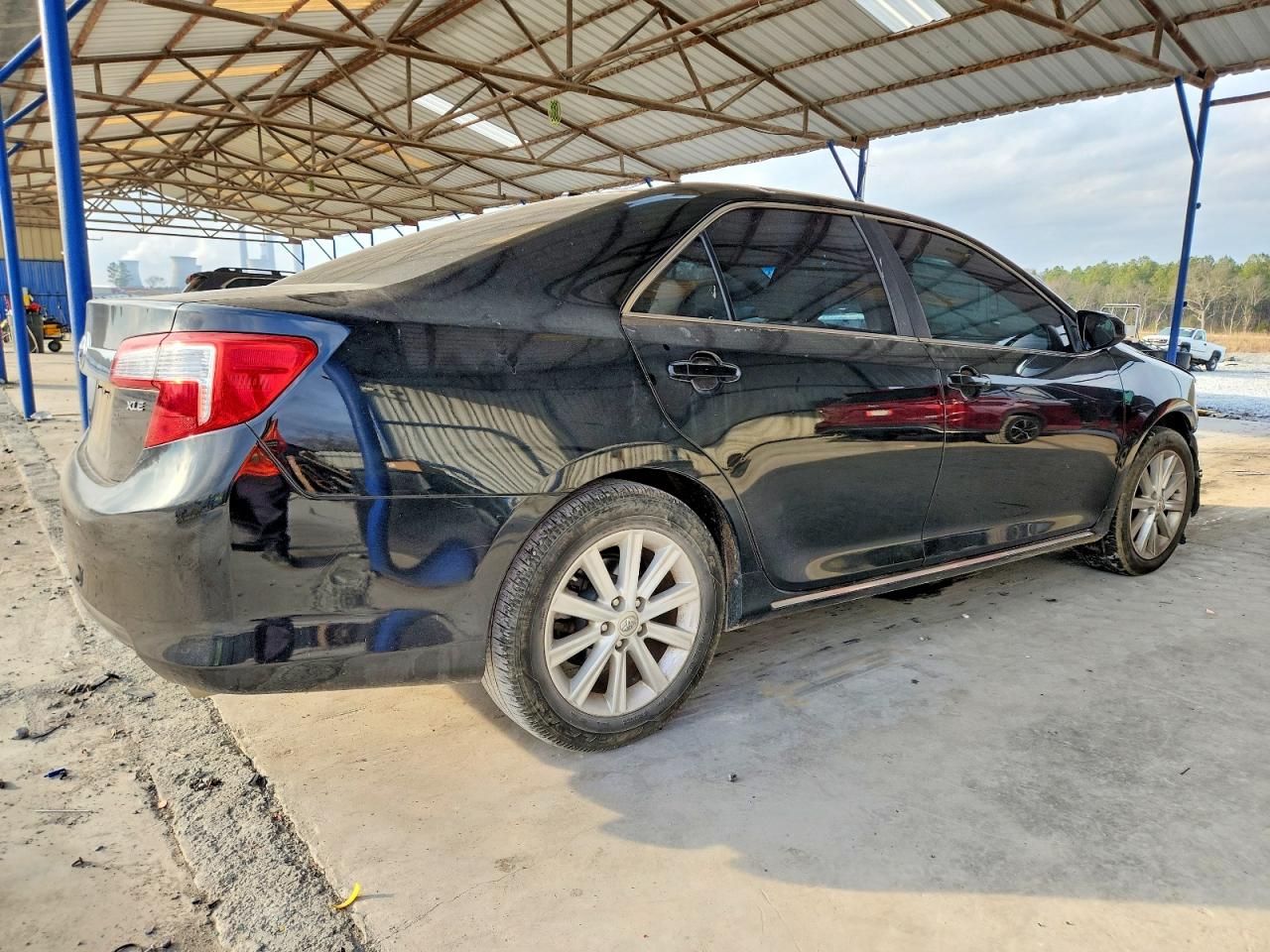 2014 TOYOTA CAMRY L photo 5