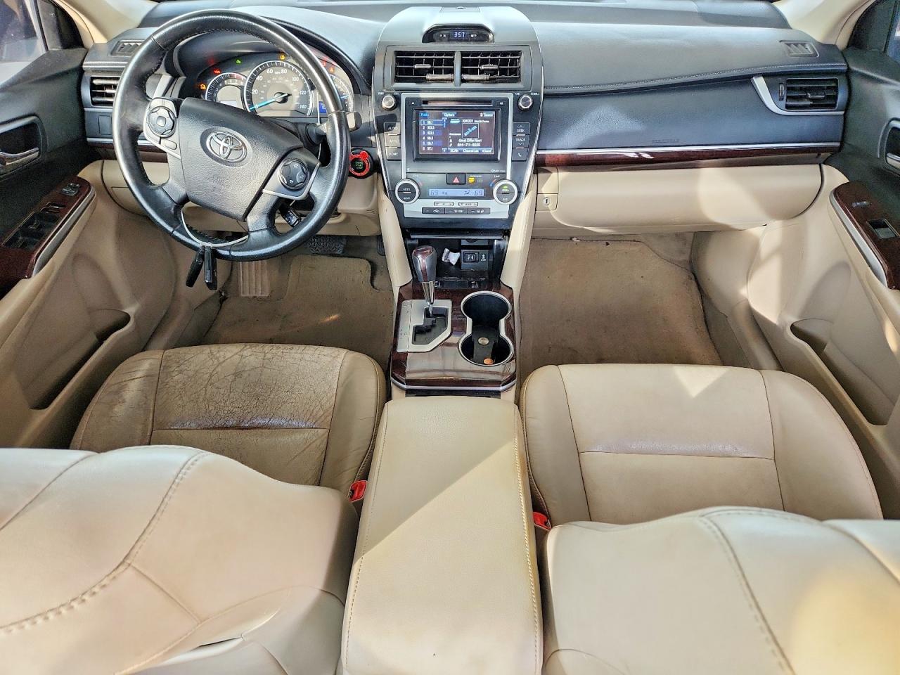 2014 TOYOTA CAMRY L photo 15