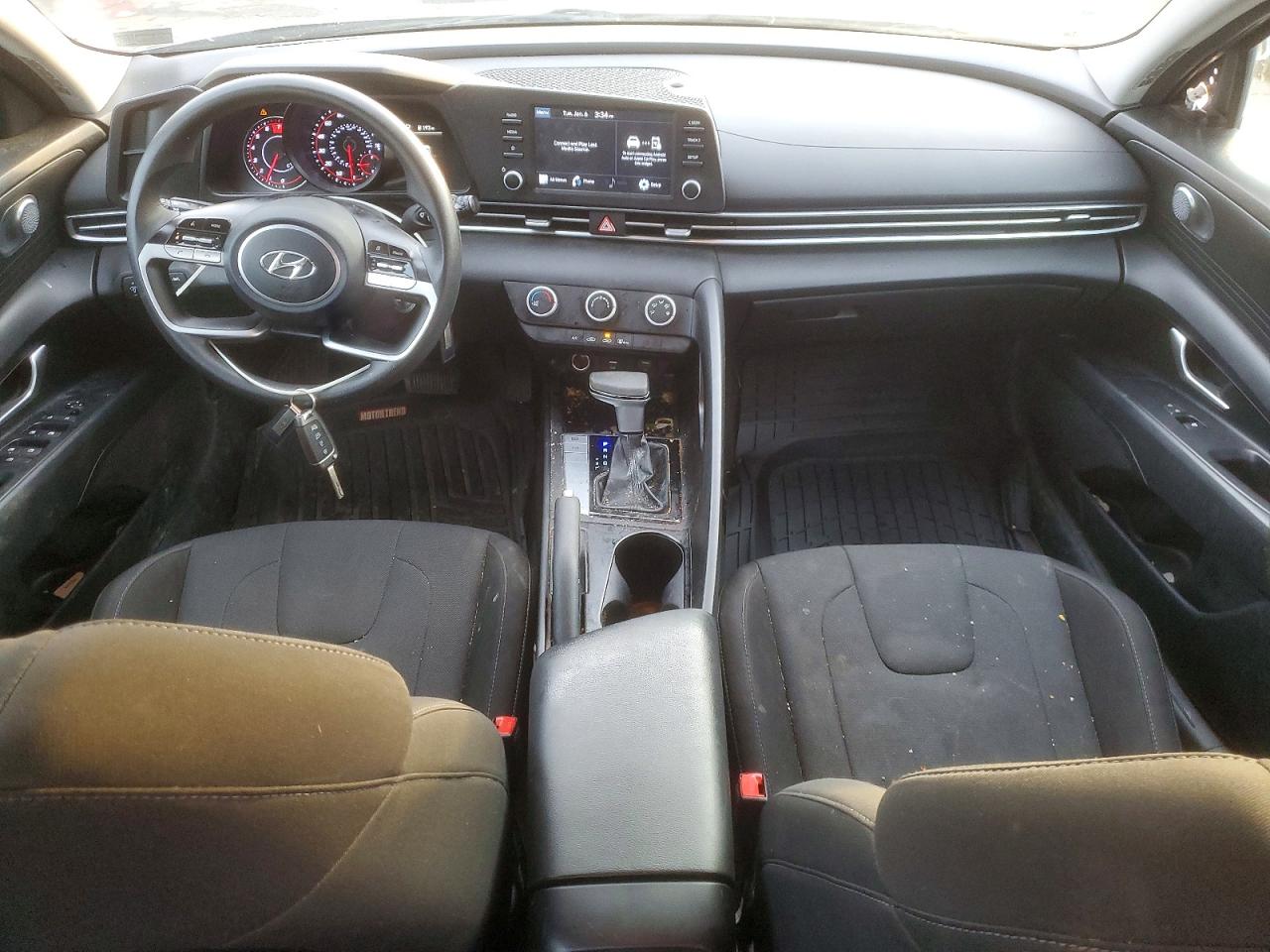 2021 HYUNDAI ELANTRA SE photo 8