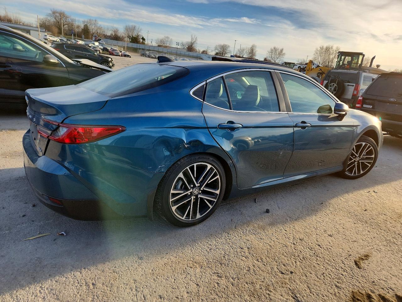 2025 TOYOTA CAMRY XSE photo 3