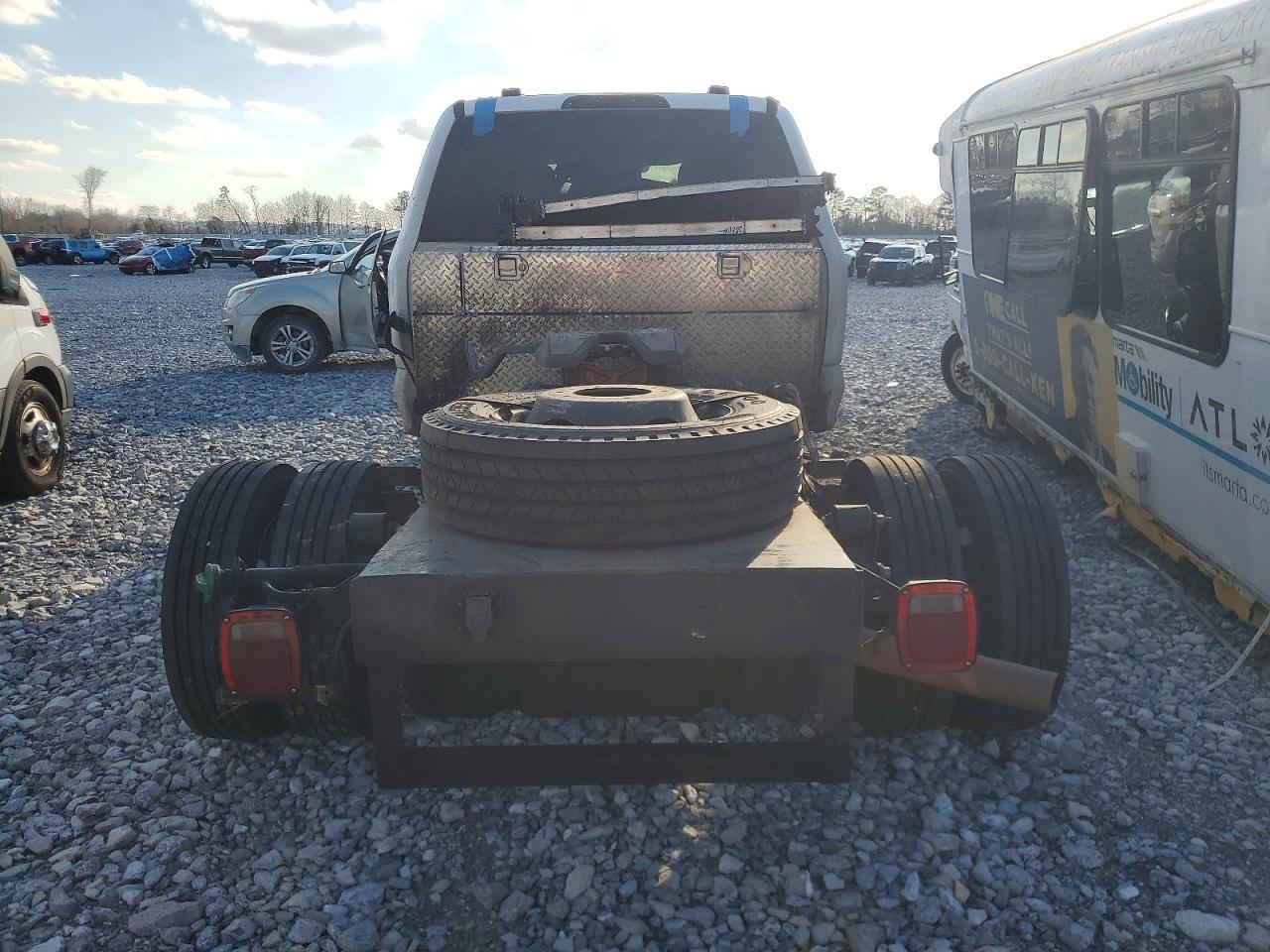2023 FORD F550 TRUCK CAB AND CHASSIS photo 6