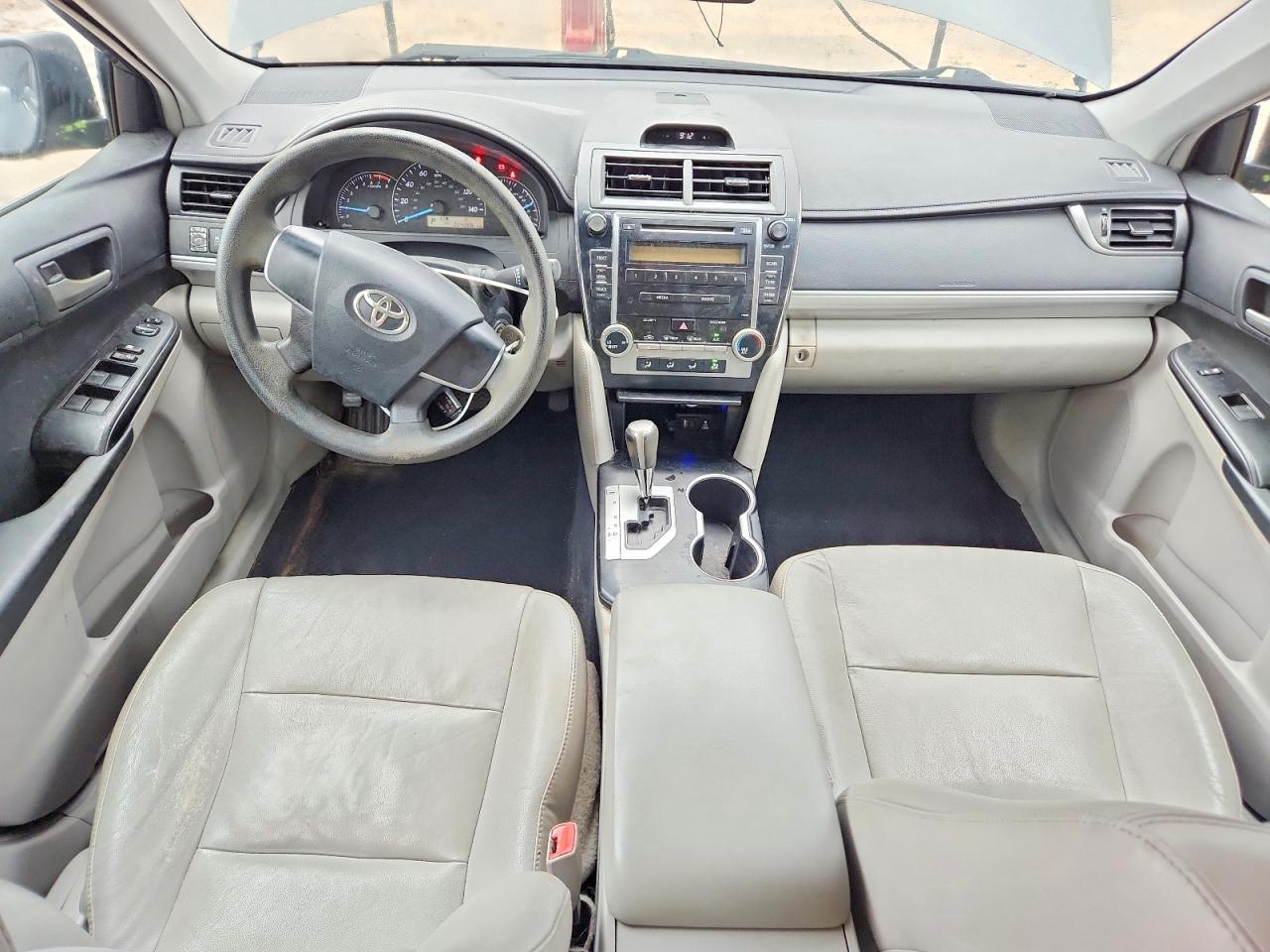2012 TOYOTA CAMRY BASE photo 8