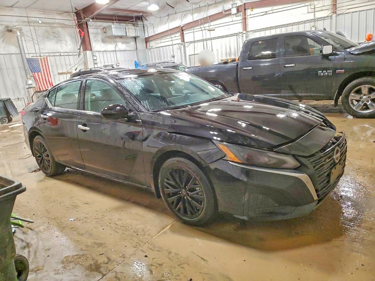 2025 NISSAN ALTIMA SV photo 4