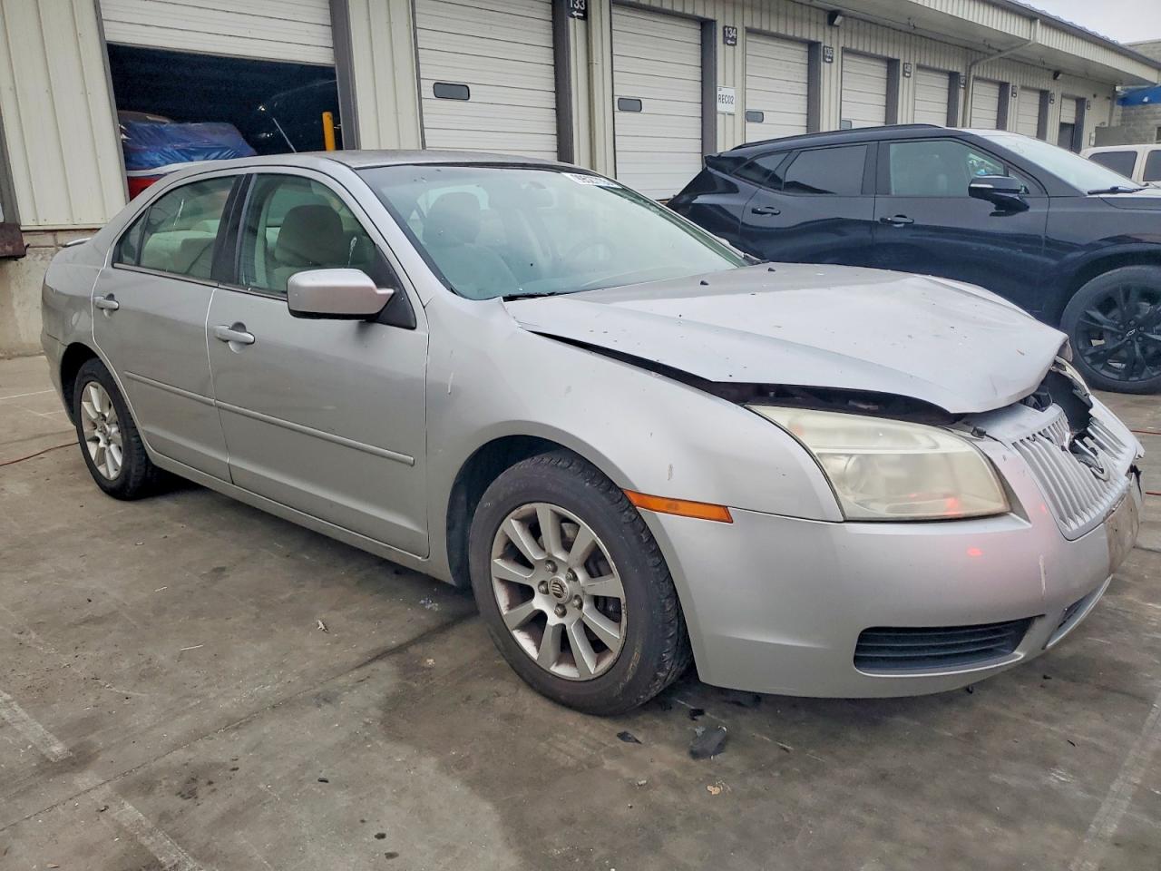 2009 MERCURY MILAN photo 4