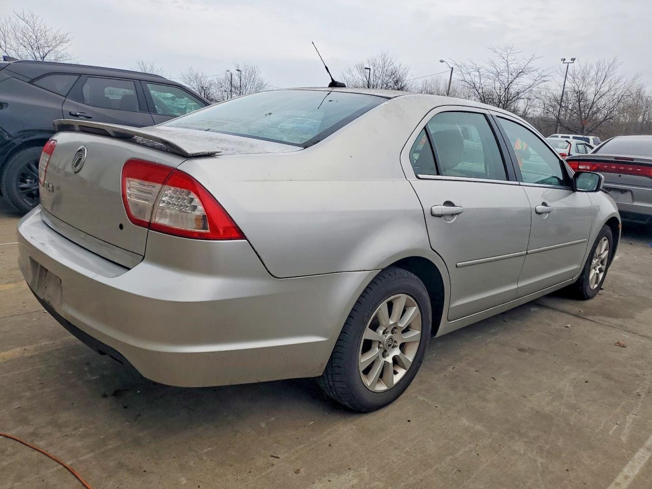 2009 MERCURY MILAN photo 3