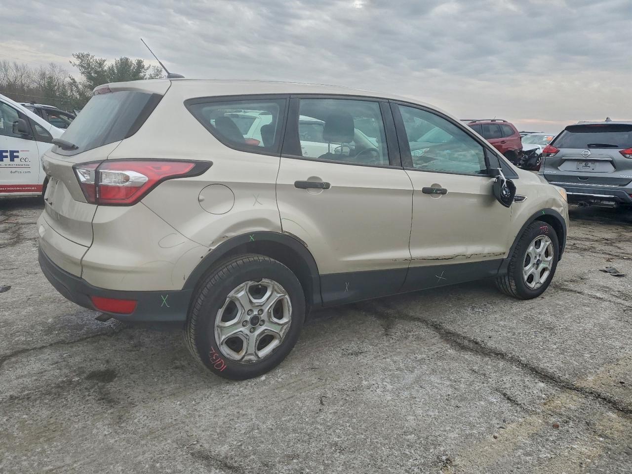2017 FORD ESCAPE S photo 5
