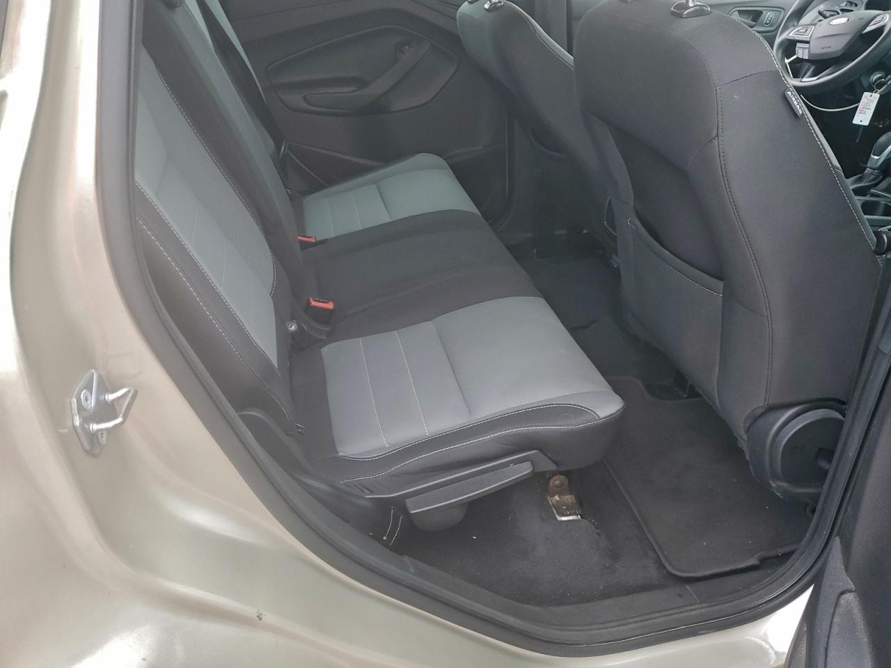 2017 FORD ESCAPE S photo 19