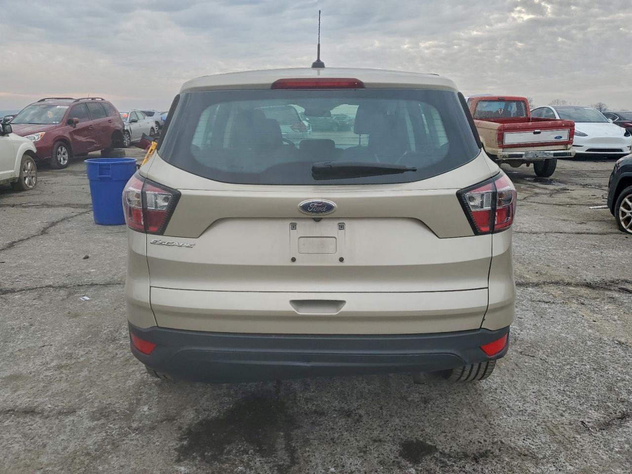 2017 FORD ESCAPE S photo 11