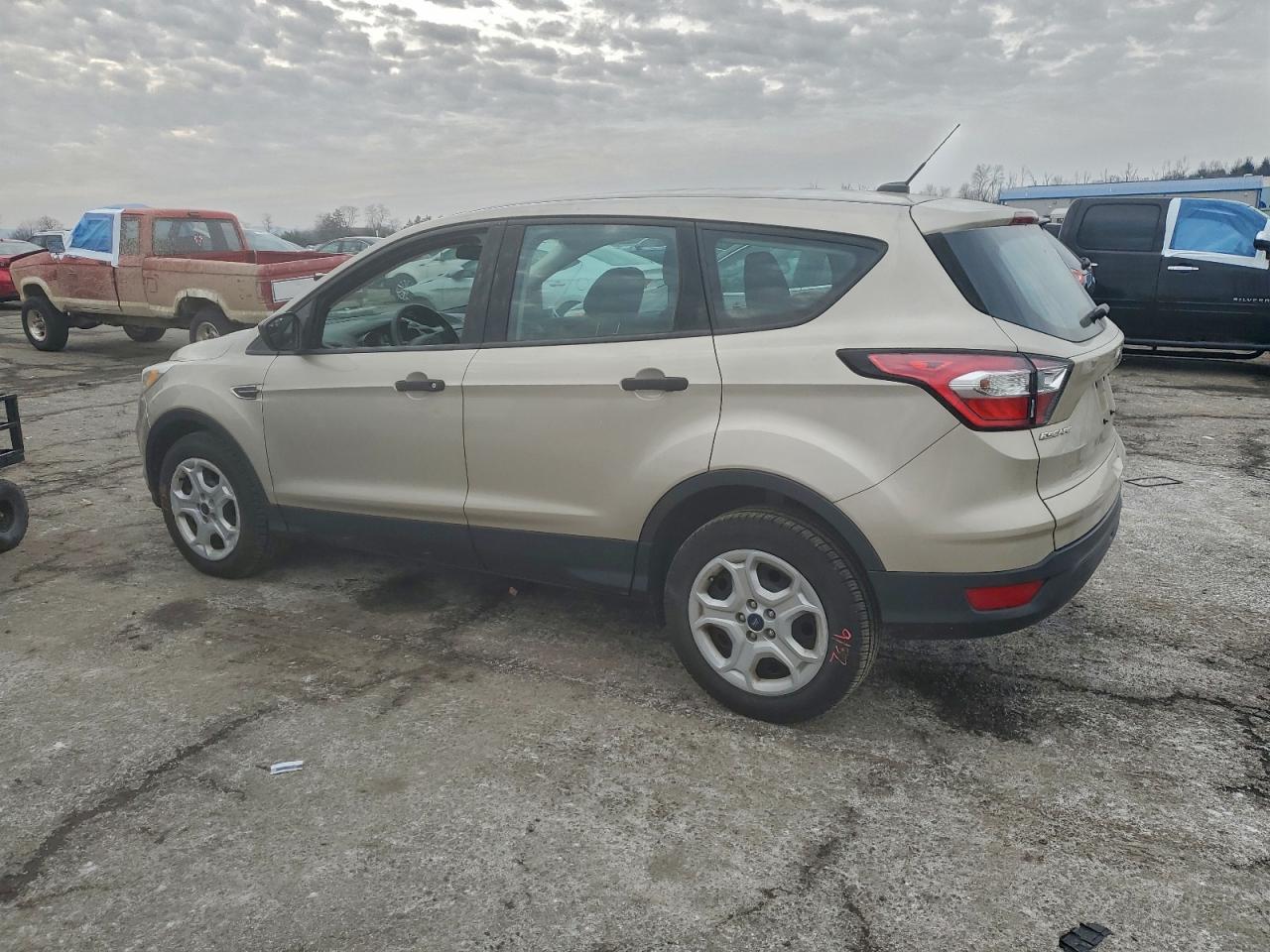 2017 FORD ESCAPE S photo 3