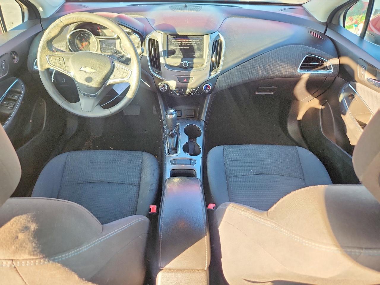 2019 CHEVROLET CRUZE LT photo 8
