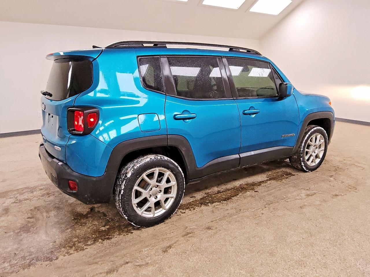 2019 JEEP RENEGADE LATITUDE photo 3