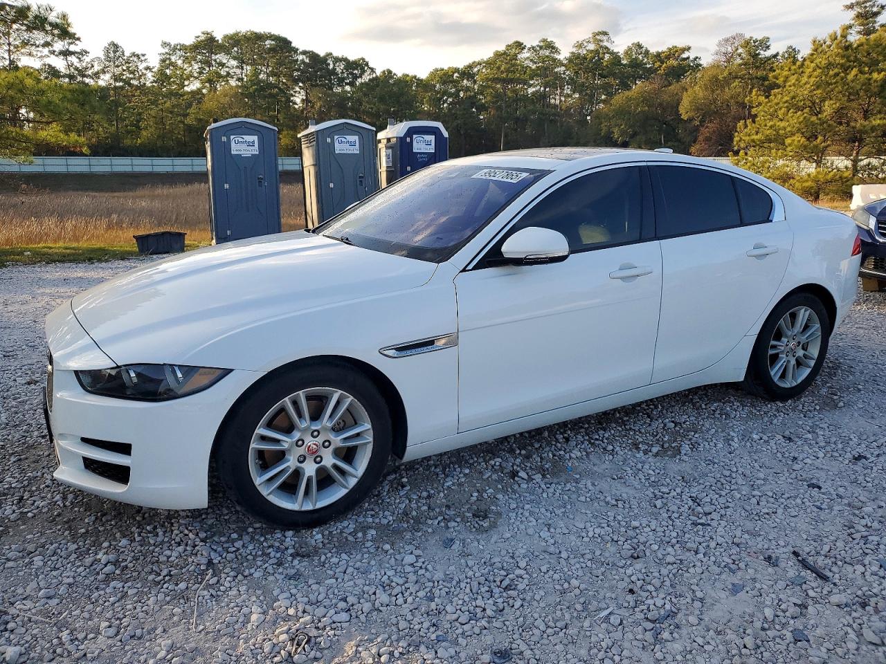 2017 JAGUAR XE