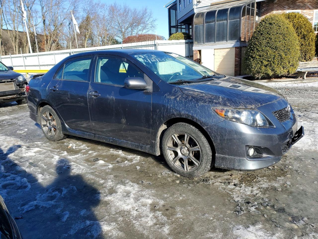 2010 TOYOTA COROLLA BASE photo 4