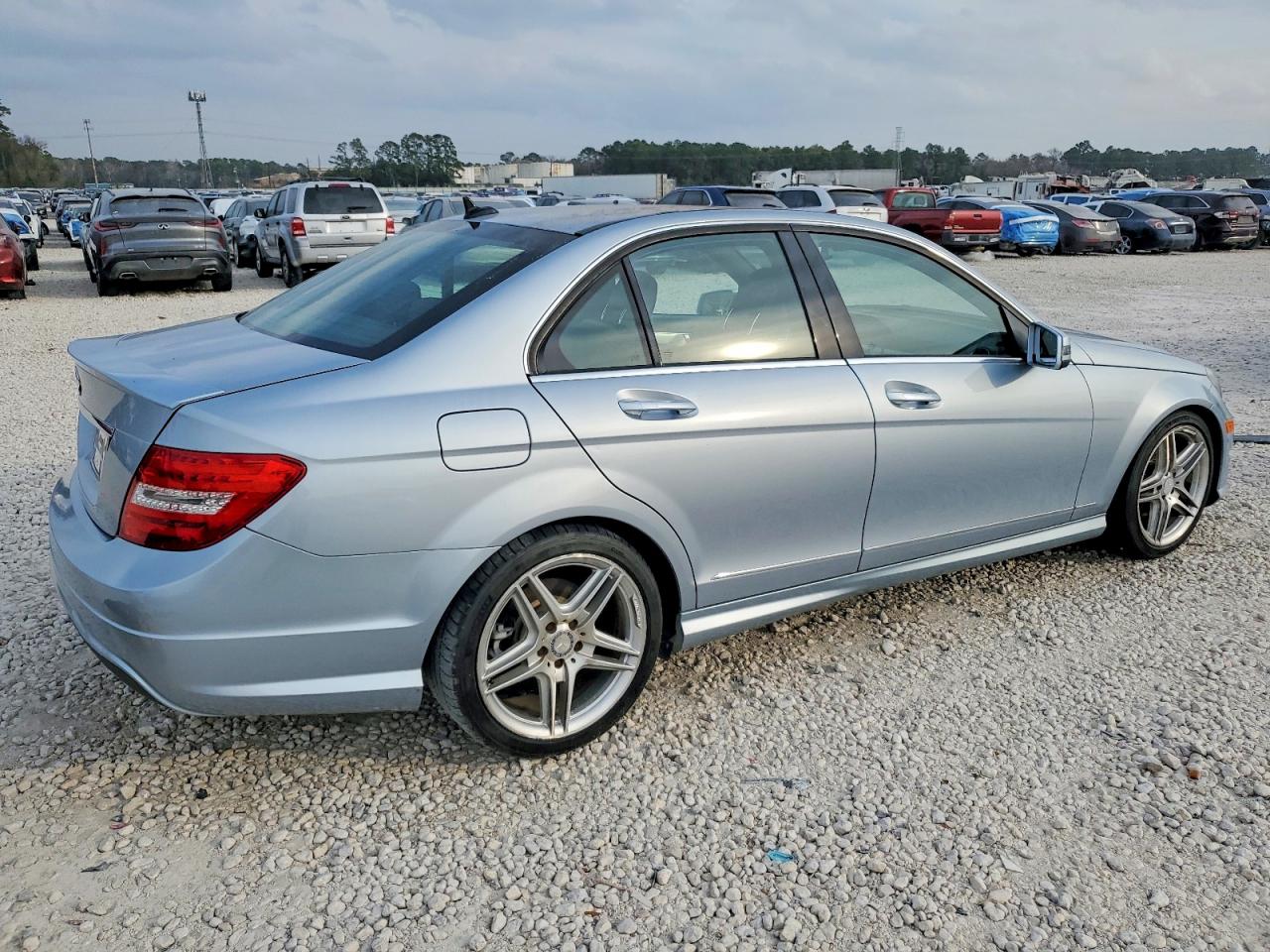 2013 MERCEDES-BENZ C 250 photo 3