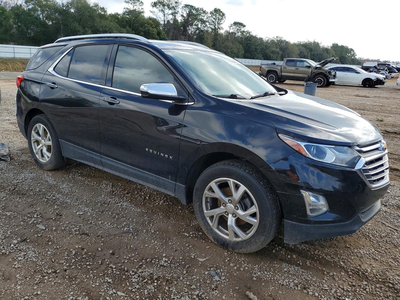 2018 CHEVROLET EQUINOX PREMIER photo 4