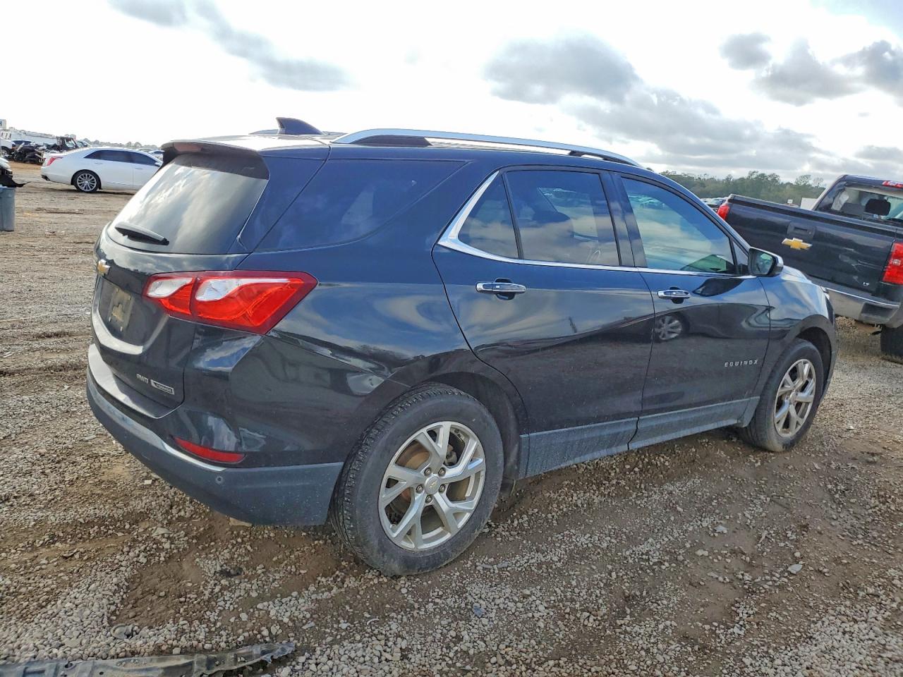 2018 CHEVROLET EQUINOX PREMIER photo 3