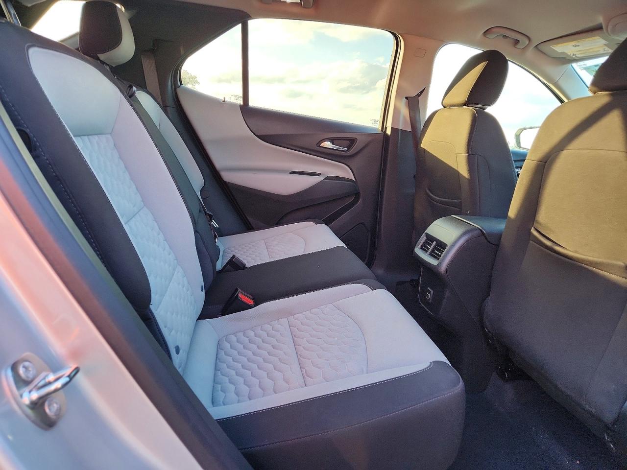 2021 CHEVROLET EQUINOX LS photo 11
