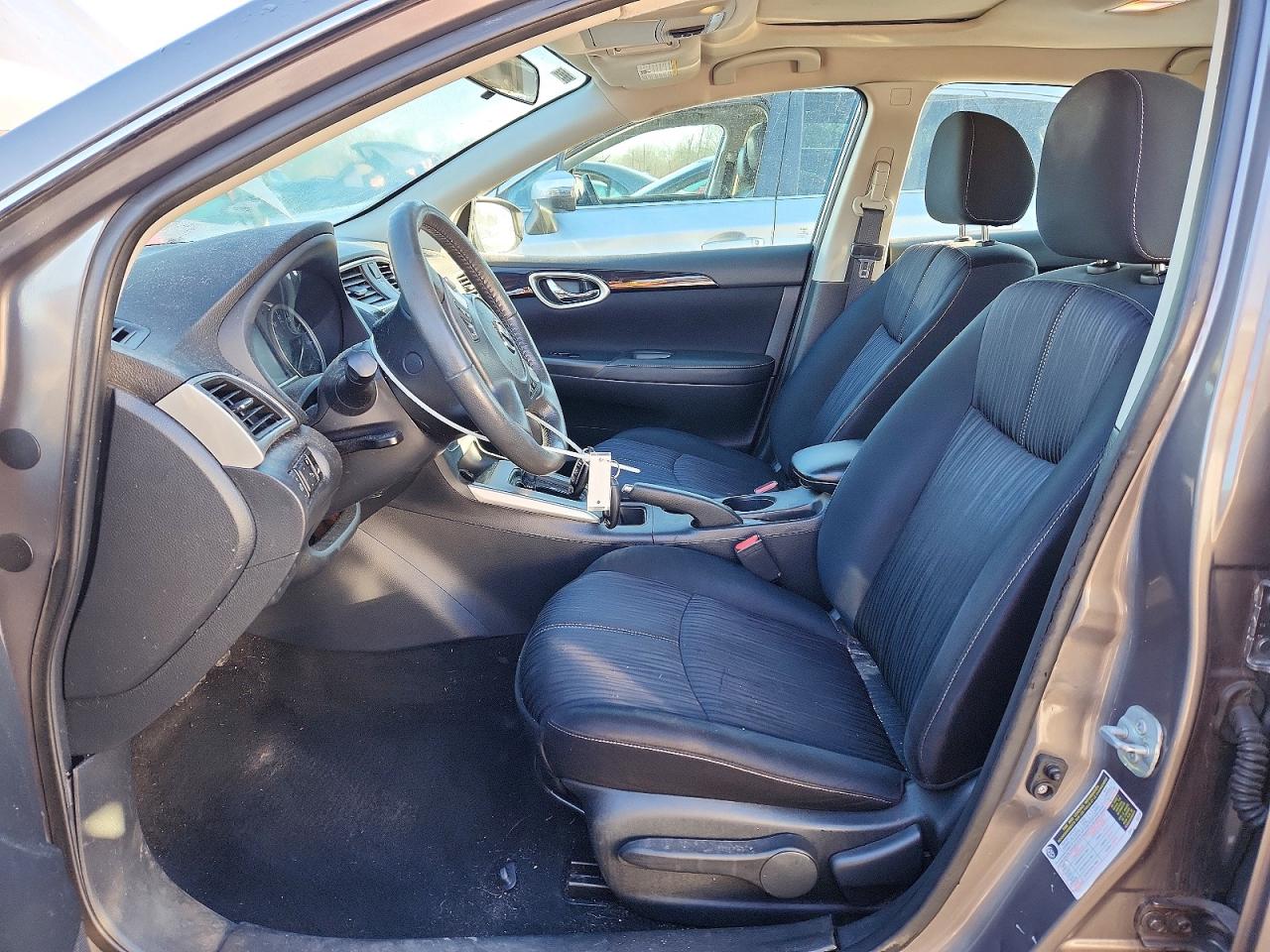 2016 NISSAN SENTRA S photo 7