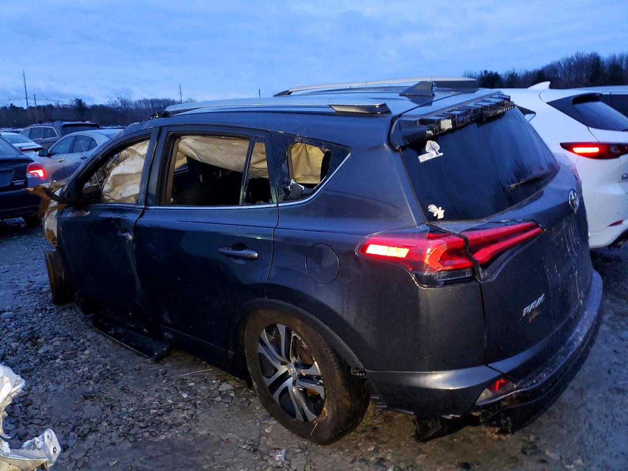 2017 TOYOTA RAV4 LE photo 2