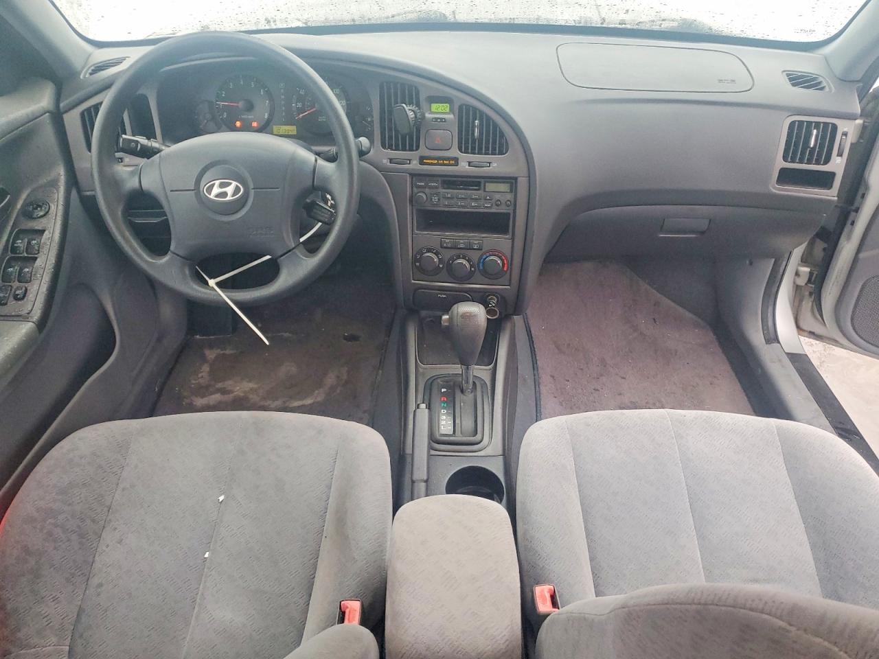 2004 HYUNDAI ELANTRA GLS photo 8