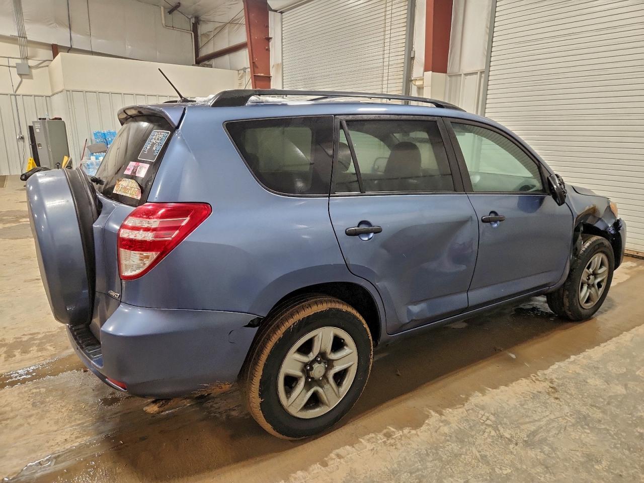 2011 TOYOTA RAV4 photo 3