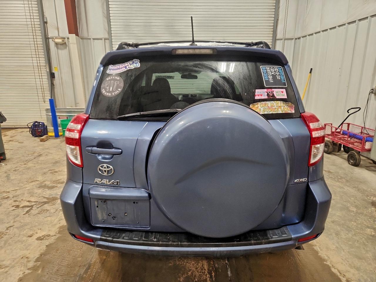 2011 TOYOTA RAV4 photo 6