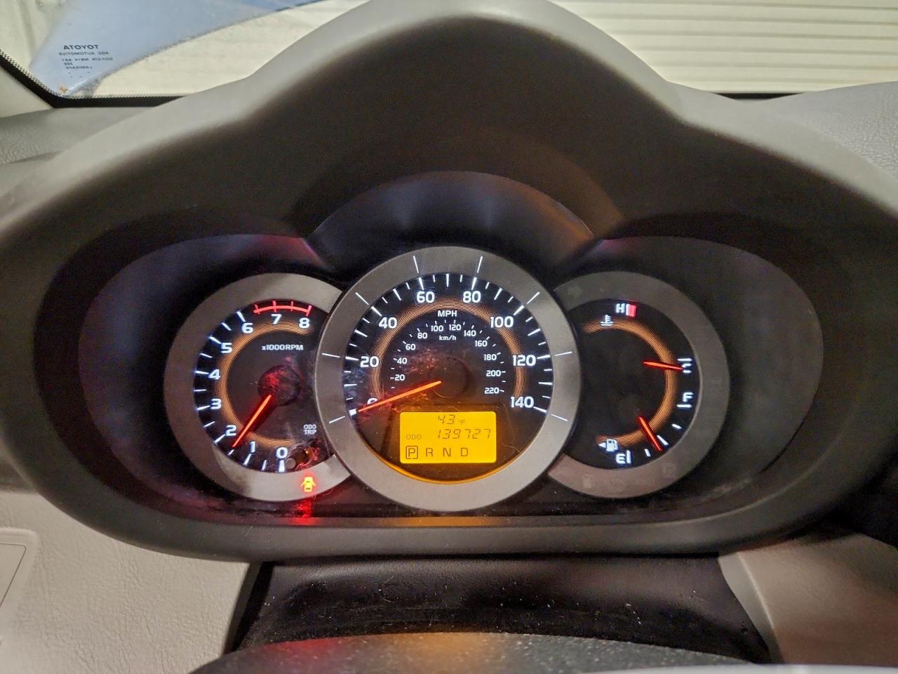 2011 TOYOTA RAV4 photo 9