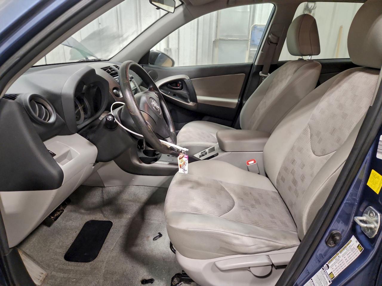 2011 TOYOTA RAV4 photo 7