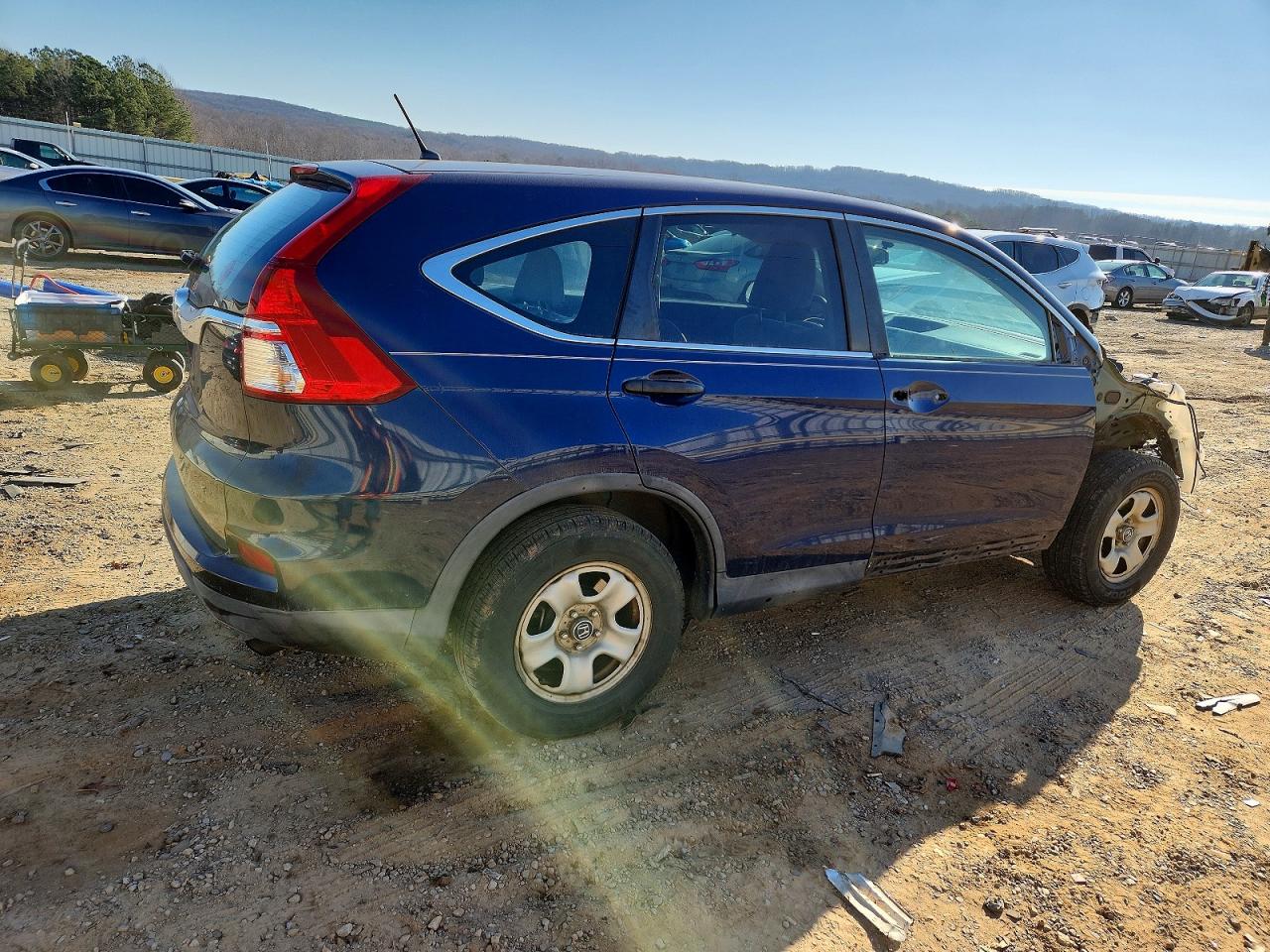2015 HONDA CR-V LX photo 3
