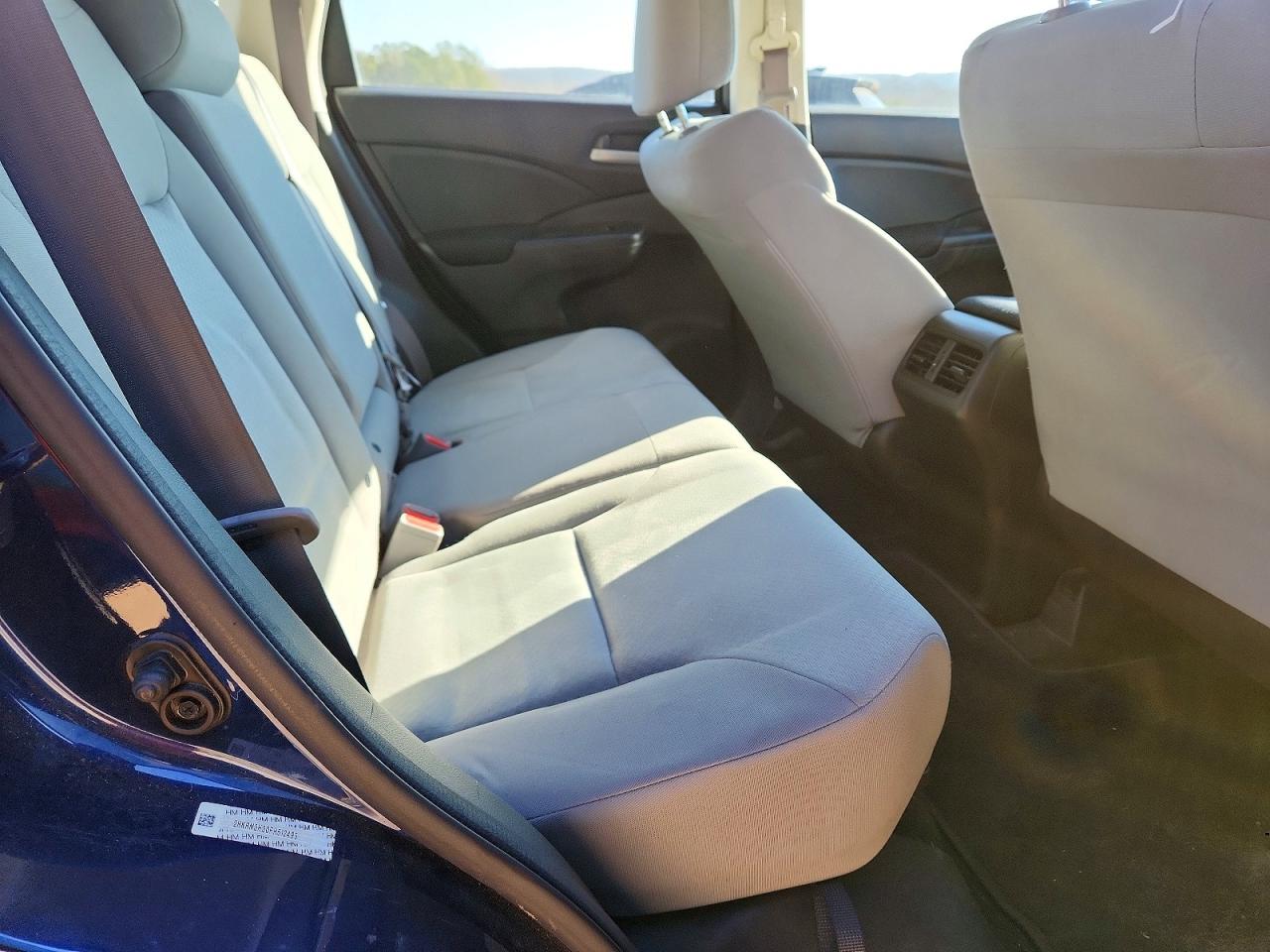2015 HONDA CR-V LX photo 11