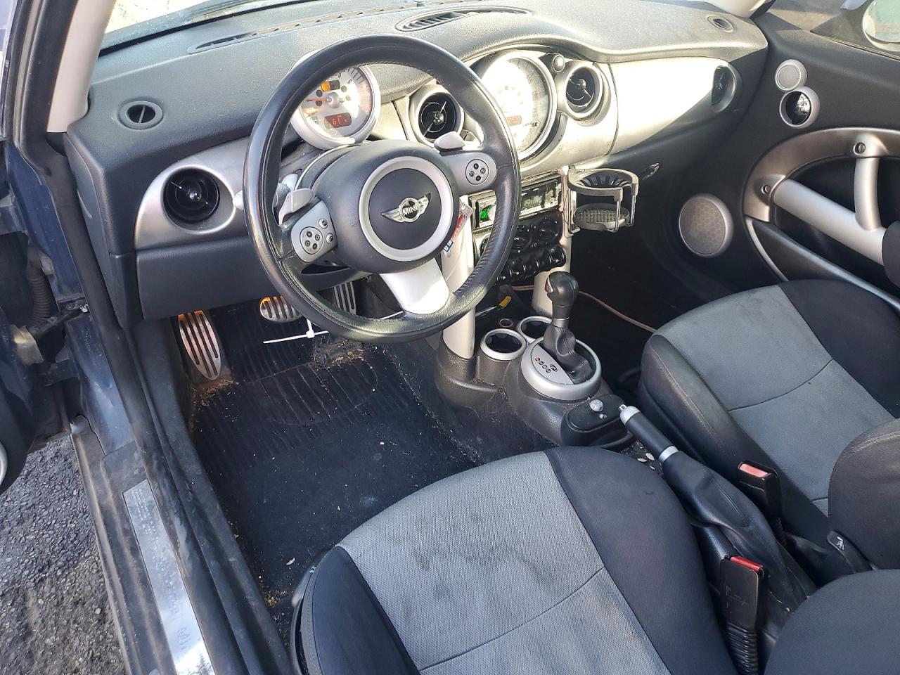 2006 MINI COOPER S photo 8