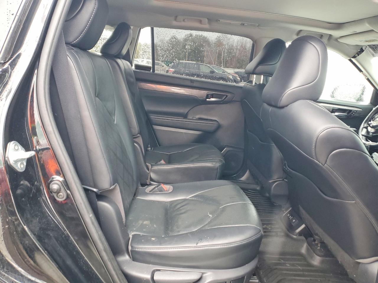 2021 TOYOTA HIGHLANDER PLATINUM photo 21