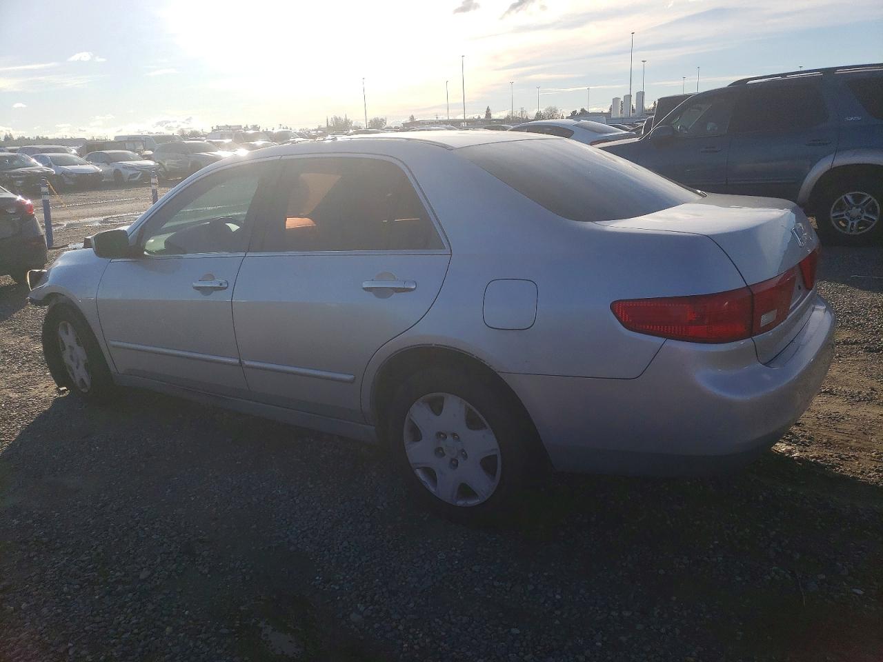 2005 HONDA ACCORD LX photo 2