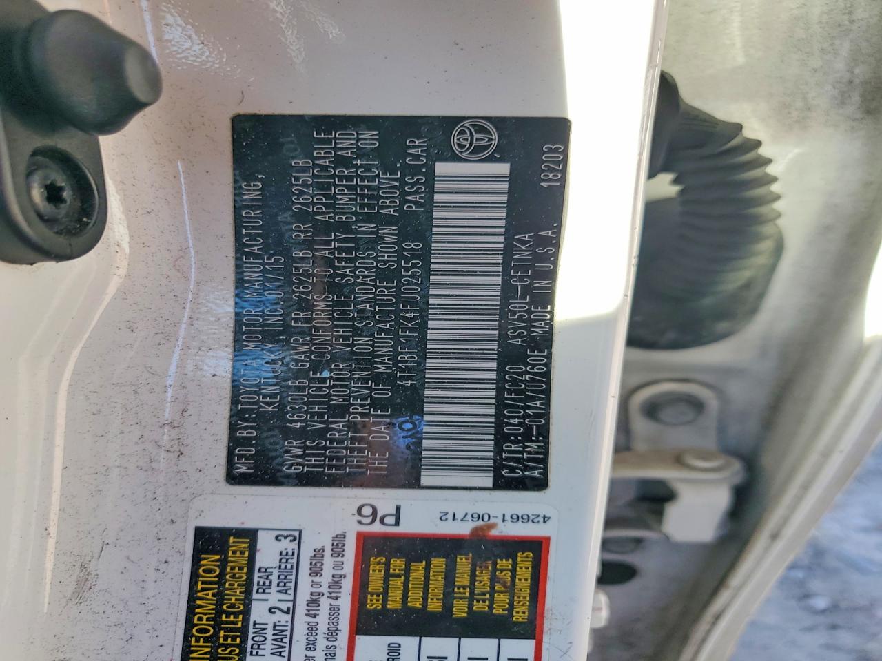 2015 TOYOTA CAMRY LE photo 12