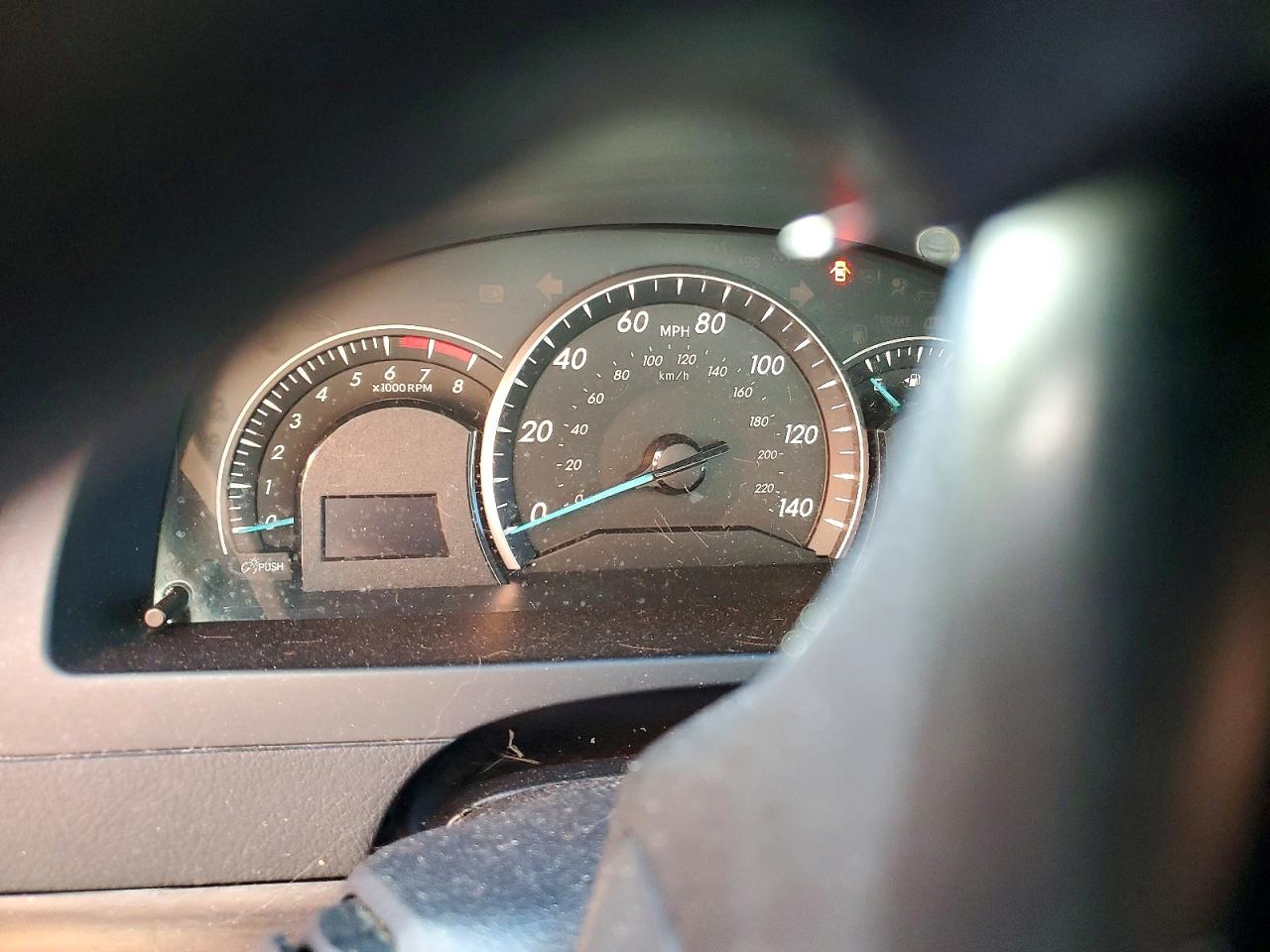 2015 TOYOTA CAMRY LE photo 9