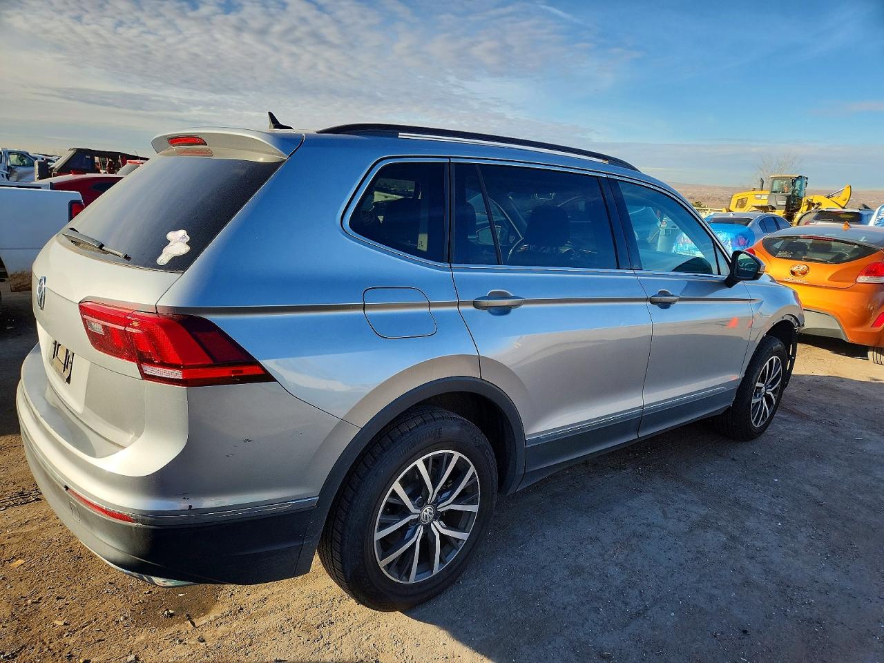 2020 VOLKSWAGEN TIGUAN SE photo 5