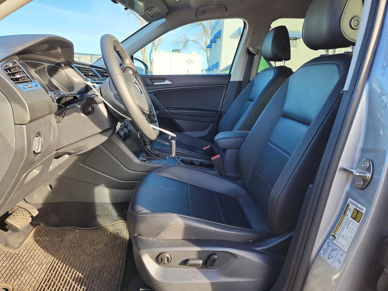 2020 VOLKSWAGEN TIGUAN SE photo 13