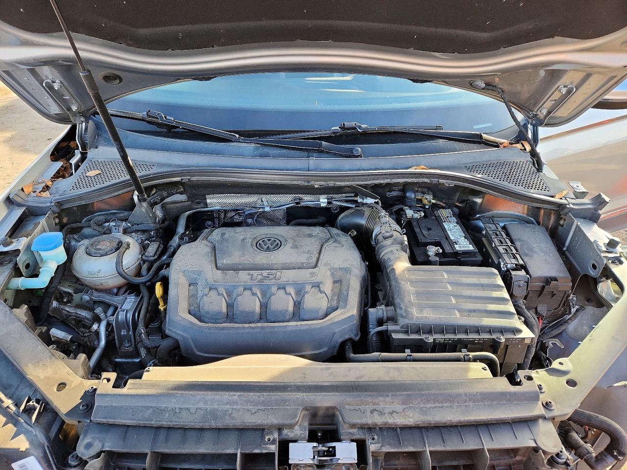 2020 VOLKSWAGEN TIGUAN SE photo 23