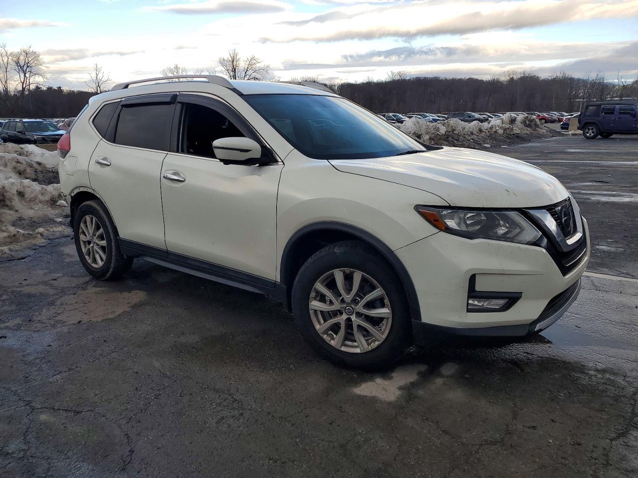 2017 NISSAN ROGUE S photo 4