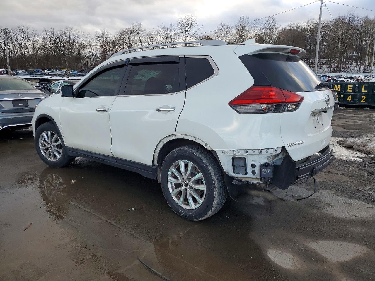 2017 NISSAN ROGUE S photo 2