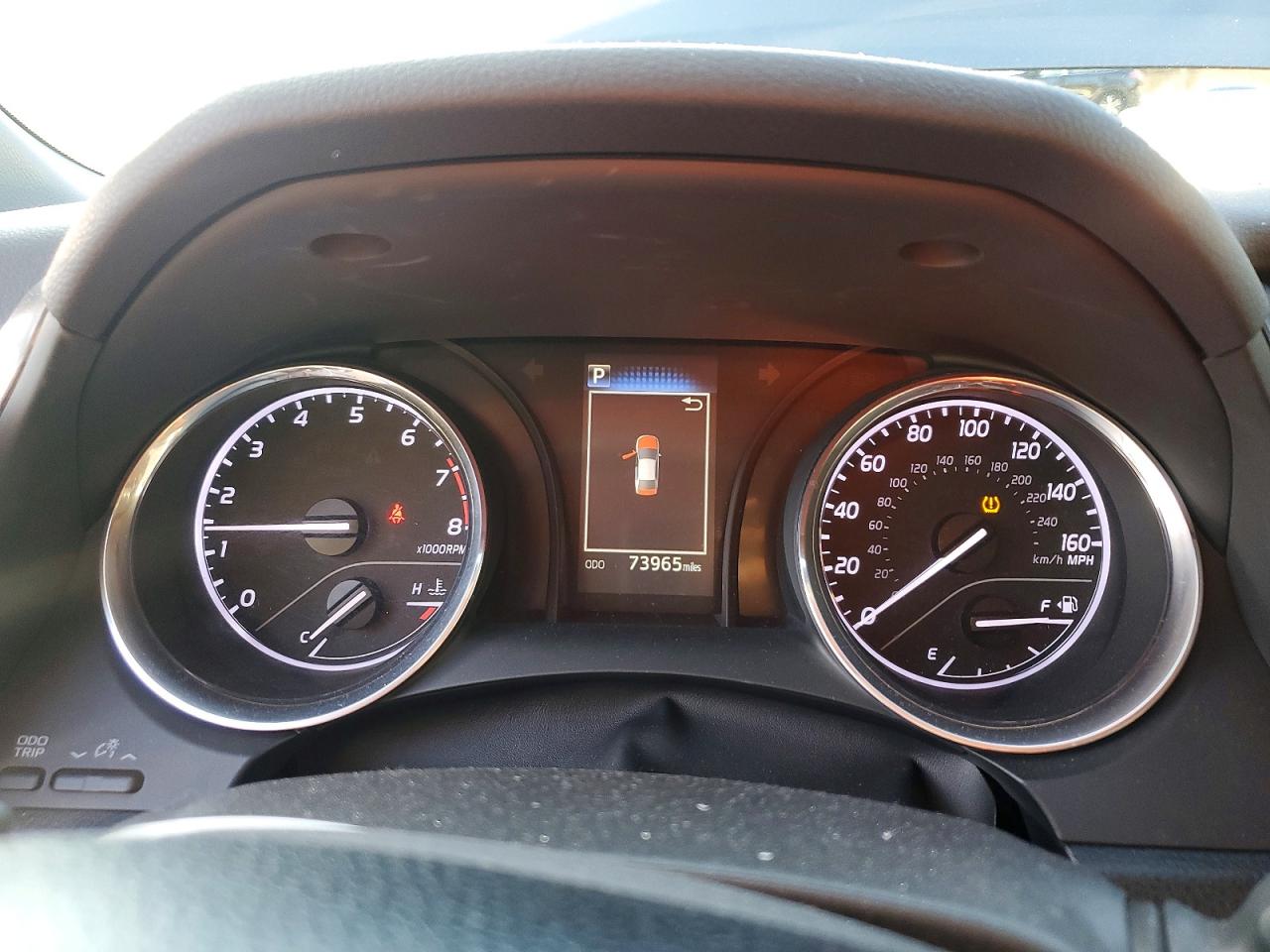 2020 TOYOTA CAMRY SE photo 9