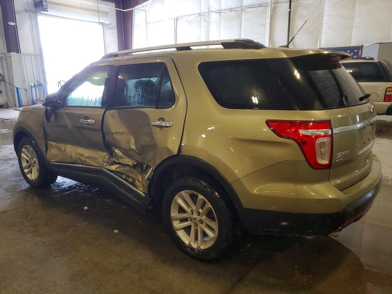 2013 FORD EXPLORER XLT photo 2