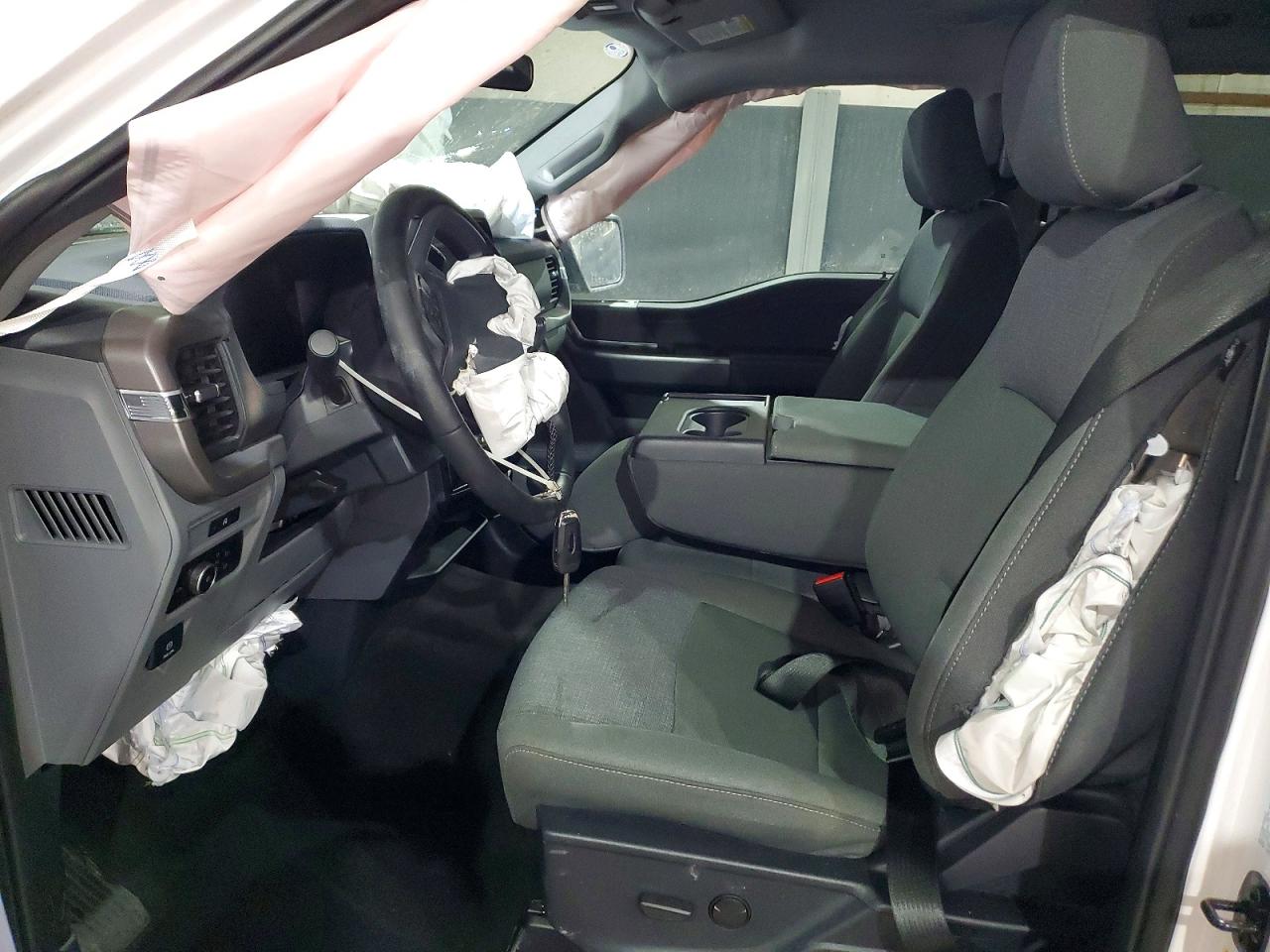 2025 FORD F150 XLT photo 7